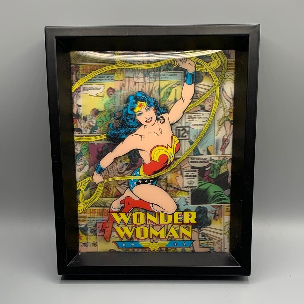 PYRAMID AMERICA | 9X12 HOLOGRAPHIC VTG WONDER WOMAN FRAMED ART | 3D